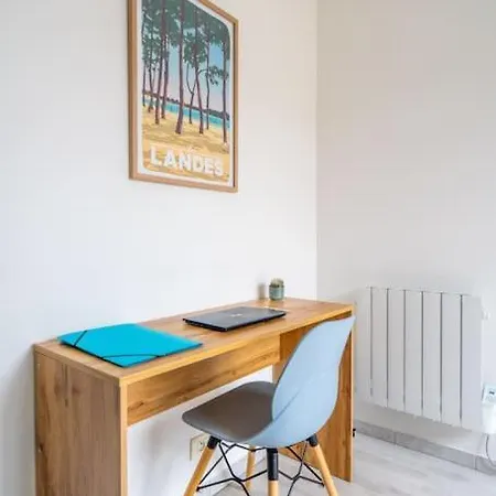 Διαμέρισμα Charmant Appartement Refait A Neuf Avec Garage *